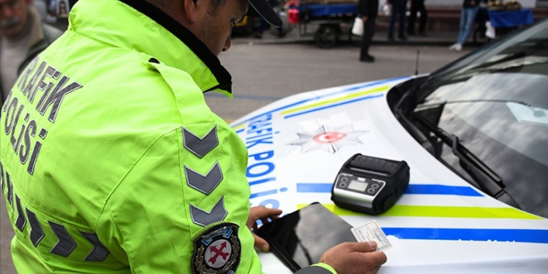 2026 Trafik Cezaları Tam Listesi: Zamlı Fiyatlar ve İndirimli Ödeme Tutarları